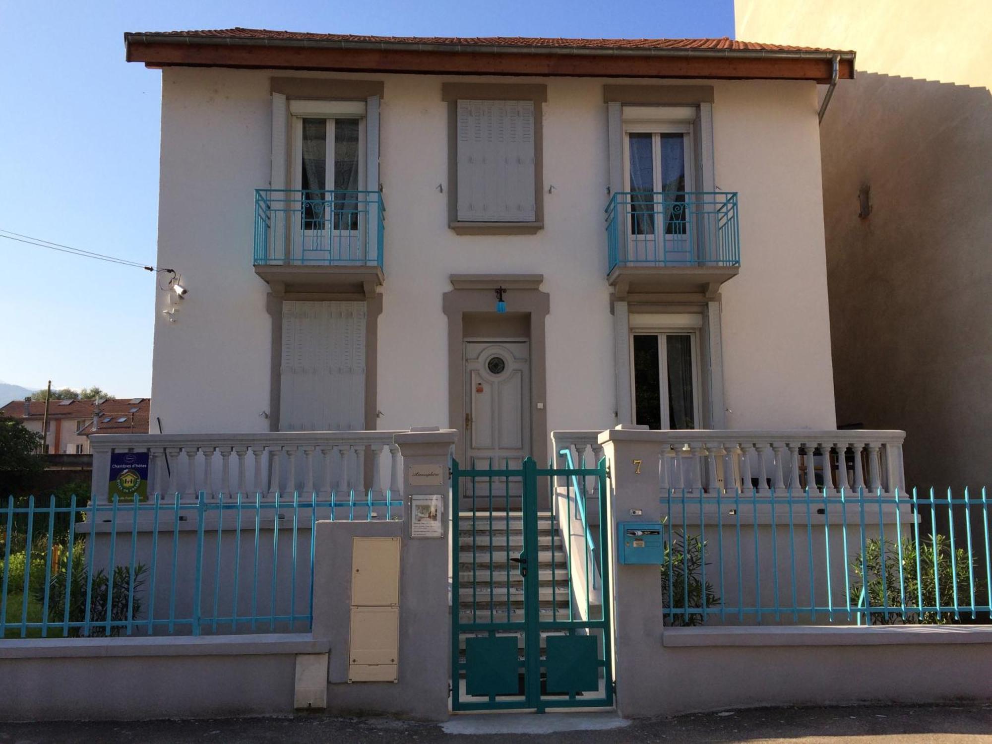 Villa Atmosphere Petit Dejeuner Compris Grenoble Luaran gambar
